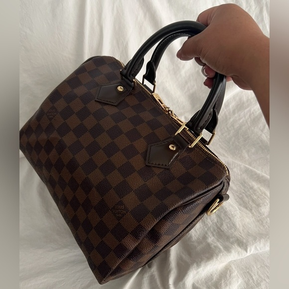 👑✅PRICE FIRM✅ Dark Brown Medium Crossbody Fashion Bag. NWOT - Picture 4 of 17